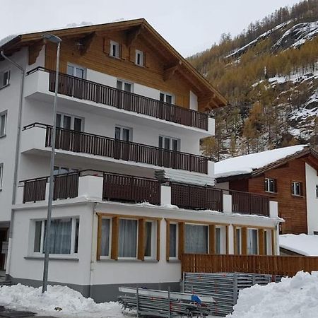 Apartamento Haus Astoria Saas-Grund Exterior foto
